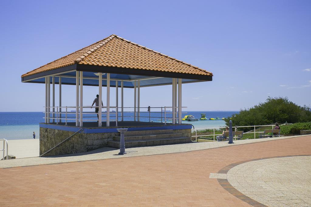 Boardwalk By Rockingham Apartments Экстерьер фото