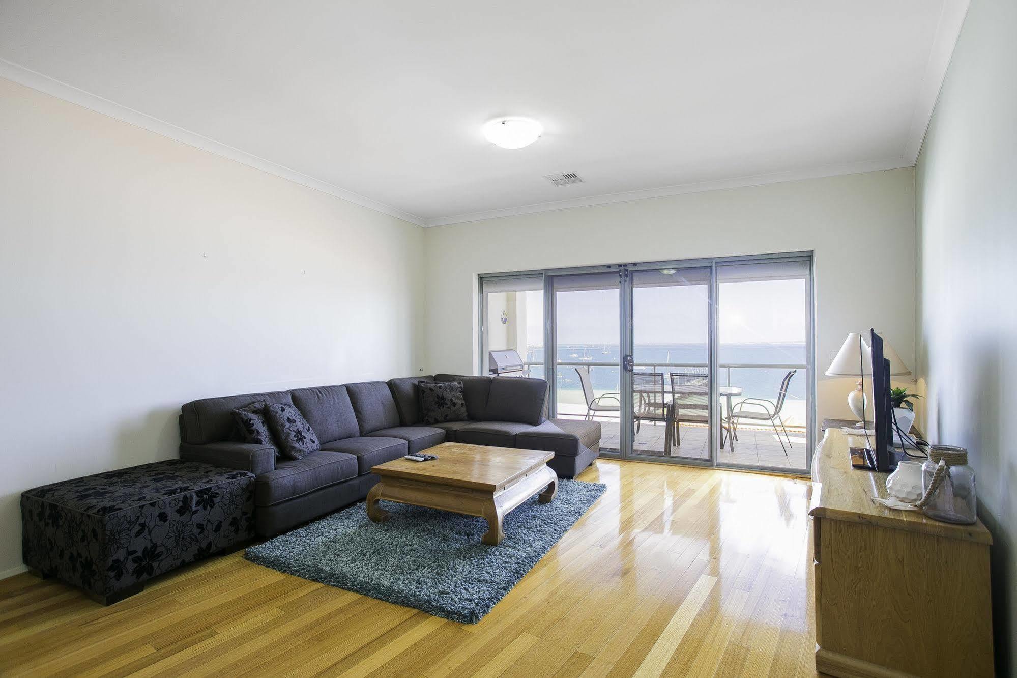 Boardwalk By Rockingham Apartments Экстерьер фото